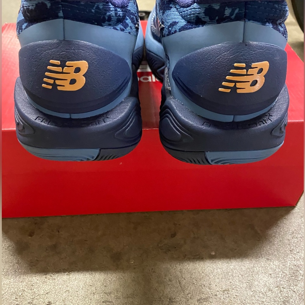 New Balance Two Wxy V5 
Size 10 2E - Picture 6 of 8